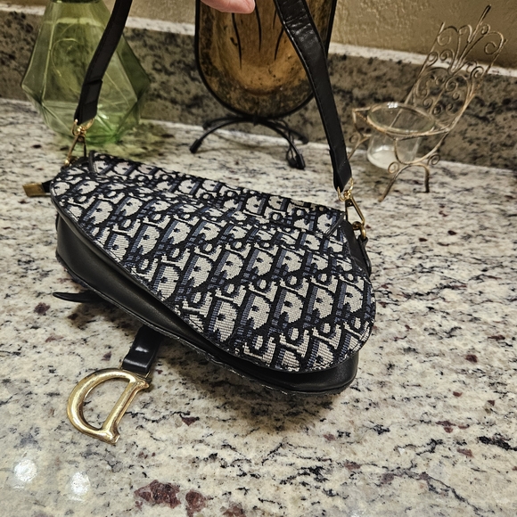 Black and White Shoulder Bag Saddle Bag - Picture 3 of 7